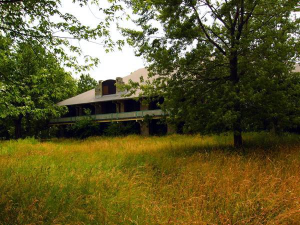 Bob-Lo Island - Pic 9 Building (newer photo)